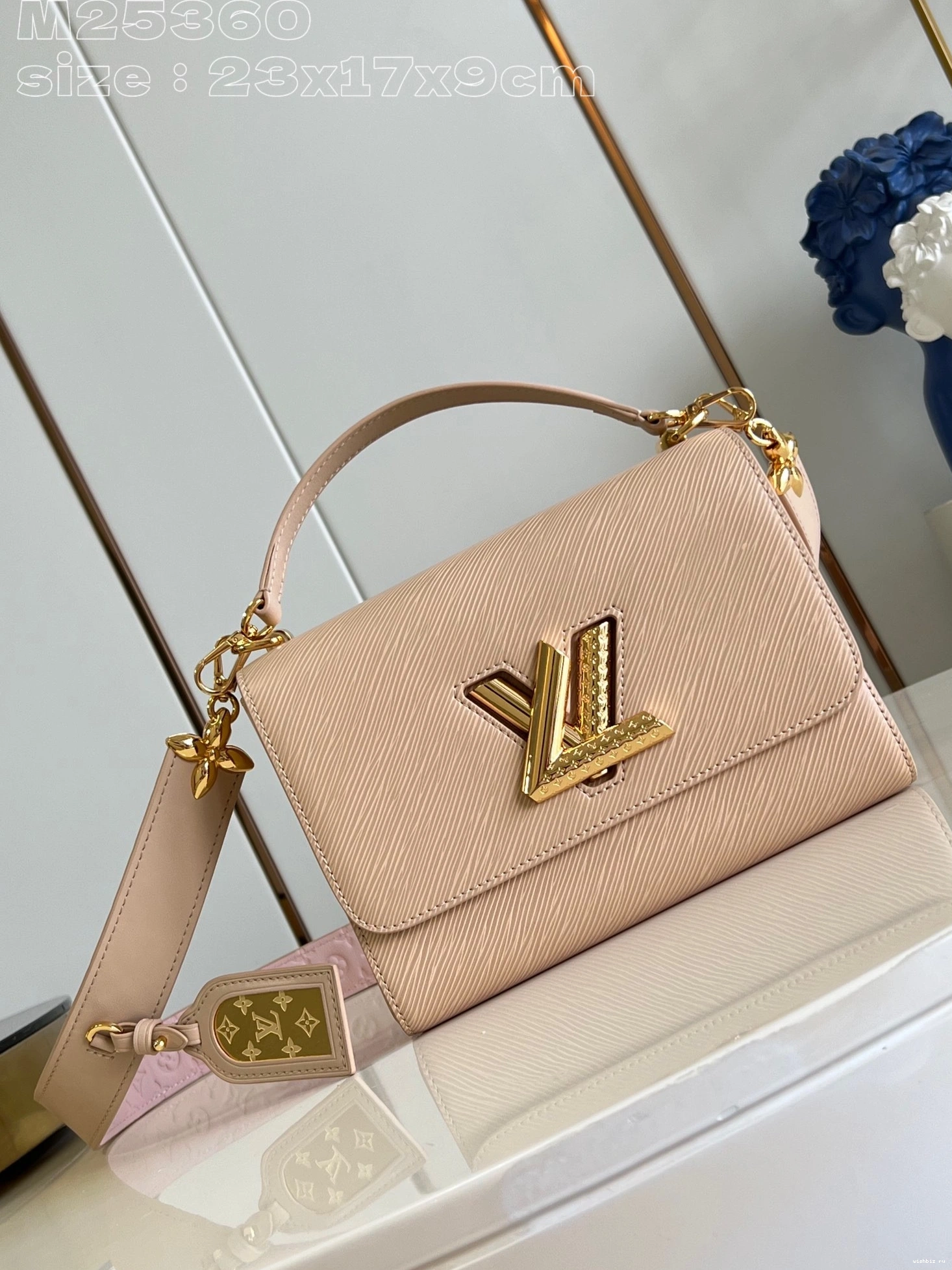 WIS TWIST LOUIS VUITTON MM-23*17*9.5CM 1105